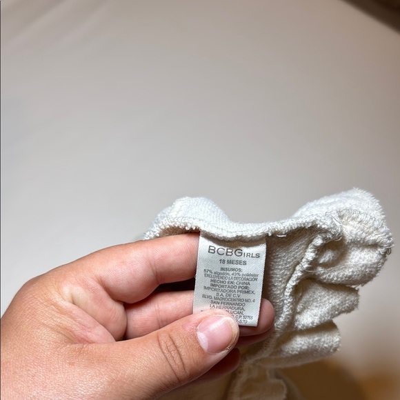 BCBG Girls French Terry Ruffle Top Size 18 Months Cream/Grey - Picture 8 of 9